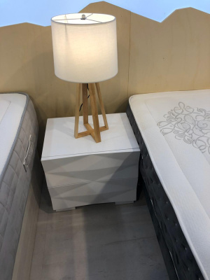 Тумба прикроватная М-153 белая. Фото